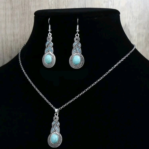 Jewelry - Hand Crafted Boho Turquoise Stone Antique Silver‎ Turquoise Necklace and Earring